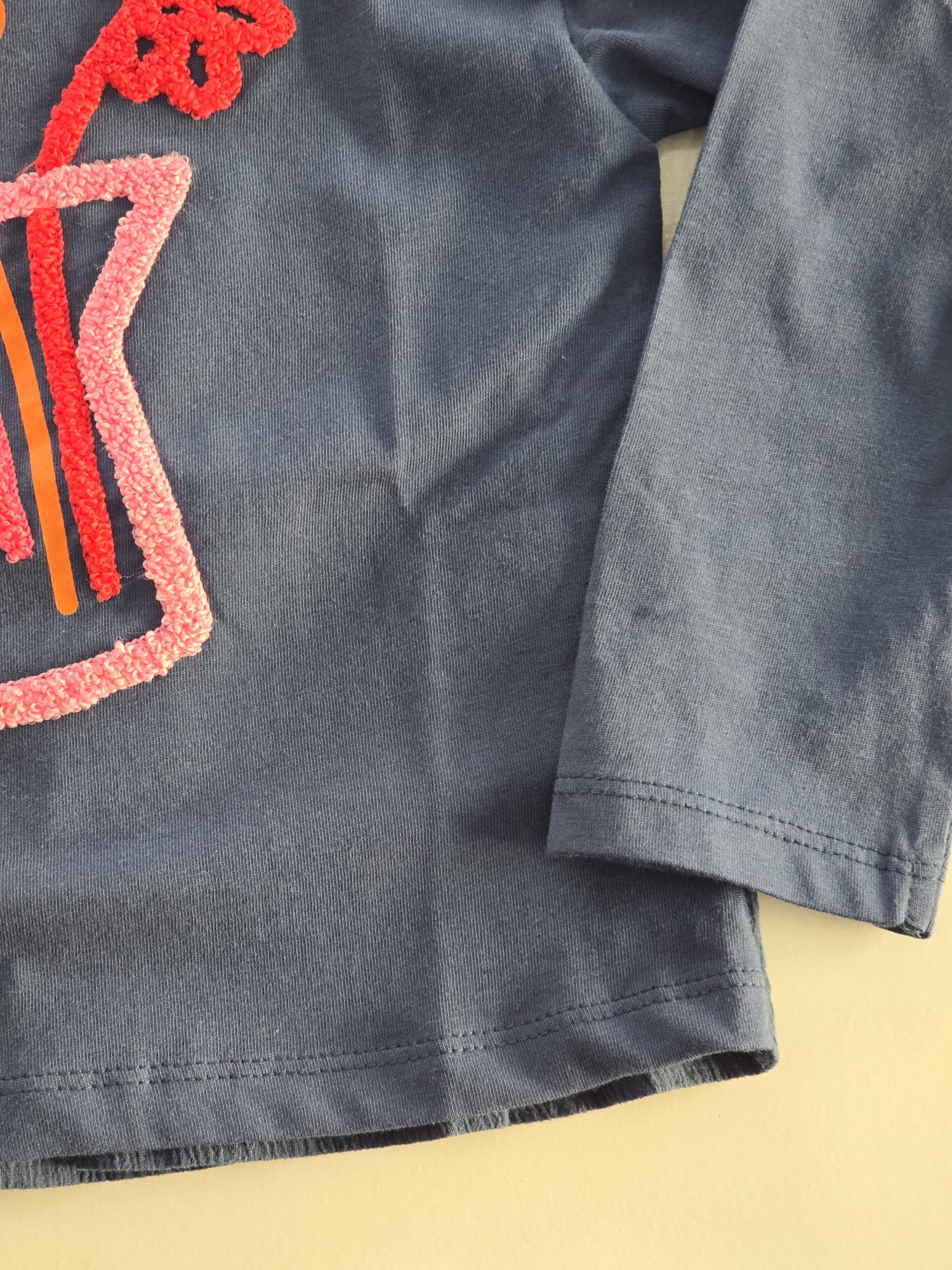 Maglia blu notte con ricamo